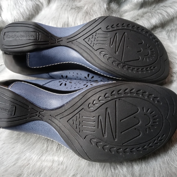 Croft & Barrow Blue And Black Leather Wedge Slip On Sz 10 MED Super Comfortable - Picture 5 of 5